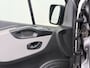 Renault Trafic 1.6dCi T29 L2H1 3-Persoons Trekhaak Euro 6 Navi Airco Cruise Control Bluetooth Pdc Comfort Regen-Lichtsensor Betonplex Vloer Lat om Lat Wandbetimmering Schuifdeur 2.000KG Trekgewicht Origineel Nederlandse Auto
