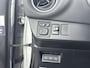 Toyota Yaris 1.5 Hybrid Y20 Limited | Bi-Tone | Parkeersensoren achter | Navi | L.M. velgen | Cruise control |