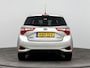 Toyota Yaris 1.5 Hybrid Y20 Limited | Bi-Tone | Parkeersensoren achter | Navi | L.M. velgen | Cruise control |