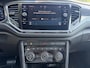 Volkswagen T-Roc 1.5 TSI Sport | DSG | Pano | Camera | Trekhaak | CarPlay | Blind Spot | Keyless |