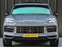 Porsche Cayenne 3.0 E-Hybrid | Panoramadak | Achterasbesturing | 18 Wegs Memory Seats | 360 Camera | Soft Close | Ambiente Verlichting | Stuurverwarming |