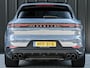Porsche Cayenne 3.0 E-Hybrid | Panoramadak | Achterasbesturing | 18 Wegs Memory Seats | 360 Camera | Soft Close | Ambiente Verlichting | Stuurverwarming |