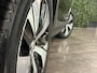 Volvo XC40 T4 Recharge Plus Bright | Trekhaak | Harman Kardon | All Season banden | Bestuurdersstoel elektrisch geheugen | Adaptieve Cruise Control | Stoel en Stuurwielverwarming | Parkeercamera | Pilot Assist | BLIS Dode Hoek Detectie | Parkeersensoren voor+achter | Passagiersstoel elektrisch | 18 Inch | Zitting velenging voorstoelen | Climate Control L+R | Regensensor | Privacy Glass | Automatisch dimmende binnen en buitenspiegels | Elektrisch bedienbare achterklep | DAB Radio | Draadloos telefoon opladen | Apple Carplay/Android Auto | Onyx Black Metallic |