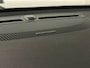 Volvo XC40 T4 Recharge Plus Bright | Trekhaak | Harman Kardon | All Season banden | Bestuurdersstoel elektrisch geheugen | Adaptieve Cruise Control | Stoel en Stuurwielverwarming | Parkeercamera | Pilot Assist | BLIS Dode Hoek Detectie | Parkeersensoren voor+achter | Passagiersstoel elektrisch | 18 Inch | Zitting velenging voorstoelen | Climate Control L+R | Regensensor | Privacy Glass | Automatisch dimmende binnen en buitenspiegels | Elektrisch bedienbare achterklep | DAB Radio | Draadloos telefoon opladen | Apple Carplay/Android Auto | Onyx Black Metallic |
