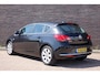 Opel Astra 1.4 Turbo Blitz, keurige auto, navigatie, sportvelgen, 5 deurs, zwart/zwart