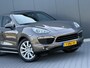 Porsche Cayenne 4.8 S 3e Eigenaar - Schuifdak - Volle Uitvoering - Luchtvering - Leder Dashboard