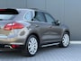 Porsche Cayenne 4.8 S 3e Eigenaar - Schuifdak - Volle Uitvoering - Luchtvering - Leder Dashboard