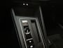 Volkswagen Golf 1.0 eTSI 110pk DSG Life Business Parkeersensoren Stoelverwarming Navigatie App-Connect