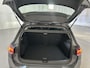 Volkswagen Golf 1.0 eTSI 110pk DSG Life Business Parkeersensoren Stoelverwarming Navigatie App-Connect