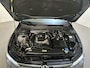 Volkswagen Golf 1.0 eTSI 110pk DSG Life Business Parkeersensoren Stoelverwarming Navigatie App-Connect