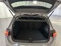Volkswagen Golf 1.0 TSI 110pk Life Sfeerverlichting Navigatie Parkeersensoren
