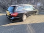 Mercedes-Benz E-klasse Estate 350 CGI Elegance 4-Matic 7 persoons, all weel drive, lucht vering achter, pano dak, trekhaak, leder met stoel verwarming, nieuw sub frame achter, incl org verkoop documenten nieuw.
