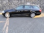 Mercedes-Benz E-klasse Estate 350 CGI Elegance 4-Matic 7 persoons, all weel drive, lucht vering achter, pano dak, trekhaak, leder met stoel verwarming, nieuw sub frame achter, incl org verkoop documenten nieuw.