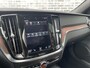Volvo V60 Cross Country 2.0 B5 AWD Pro | Trekhaak | Panoramadak | Lederen Bekleding | Alarm | Keyless Entry | Elektrische Achterklep | Elektrisch Verstelbare Voorstoelen | Achteruitrijcamera | Parkeersensoren | Navigatie | Apple Carplay | Android Auto