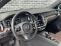 Volvo V60 Cross Country 2.0 B5 AWD Pro | Trekhaak | Panoramadak | Lederen Bekleding | Alarm | Keyless Entry | Elektrische Achterklep | Elektrisch Verstelbare Voorstoelen | Achteruitrijcamera | Parkeersensoren | Navigatie | Apple Carplay | Android Auto