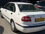 Volvo S40 1.8 Dealer Onderhouden Nieuwe Apk Automaat Eletrisch ramen Trekhaak Nette Auto