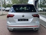 Volkswagen Tiguan 1.4 TSI eHybrid R-Line / AUTOMAAT/ 245 PK/ 2X R-LINE/ PANO/ TREKHAAK/ CAMERA/ KEYLESS/ IQ. LIGHT/ DCC/ DODE HOEK/ STOELVERWARM. V&A/ STUURVERWARM./ ADAPT. CRUISE/ APP CONNECT/ NAVI/ 20" LMV