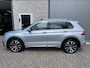 Volkswagen Tiguan 1.4 TSI eHybrid R-Line / AUTOMAAT/ 245 PK/ 2X R-LINE/ PANO/ TREKHAAK/ CAMERA/ KEYLESS/ IQ. LIGHT/ DCC/ DODE HOEK/ STOELVERWARM. V&A/ STUURVERWARM./ ADAPT. CRUISE/ APP CONNECT/ NAVI/ 20" LMV