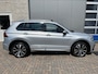 Volkswagen Tiguan 1.4 TSI eHybrid R-Line / AUTOMAAT/ 245 PK/ 2X R-LINE/ PANO/ TREKHAAK/ CAMERA/ KEYLESS/ IQ. LIGHT/ DCC/ DODE HOEK/ STOELVERWARM. V&A/ STUURVERWARM./ ADAPT. CRUISE/ APP CONNECT/ NAVI/ 20" LMV