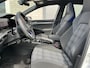 Volkswagen Golf 1.5 eHybrid GTE / FABRIEKSGARANTIE TM 9-2030/ 272 PK/ PANO/ BLACK STYLE/ ZWENKBARE TREKHAAK/ HEAD-UP DISPLAY/ CAMERA/ IQ. LIGHT/ DODE HOEK/ STOEL-STUURVERWARM./ ADAPT. CRUISE/ APP CONNECT/ 18" LMV