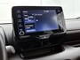 Toyota Yaris 1.5 Hybrid Executive | Dealeronderhouden | Head-up Display | dodehoek detectie | Parkeersensoren voor+achter | Stoelverwarming | Apple CarPlay/Android Auto |