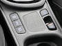 Toyota Yaris 1.5 Hybrid Executive | Dealeronderhouden | Head-up Display | dodehoek detectie | Parkeersensoren voor+achter | Stoelverwarming | Apple CarPlay/Android Auto |