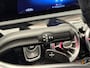 Mercedes-Benz A-klasse 180 Luxury Line Panorama Dak | Alcantara Bekleding | LED | Widescreen | Camera | Navigatie | Parkeersensoren Rondom | 17" Lichtmetaal | Achteruitrijcamera | Alcantara Bekleding | Comfortstoel(en)