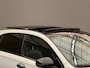 Mercedes-Benz A-klasse 180 Luxury Line Panorama Dak | Alcantara Bekleding | LED | Widescreen | Camera | Navigatie | Parkeersensoren Rondom | 17" Lichtmetaal | Achteruitrijcamera | Alcantara Bekleding | Comfortstoel(en)