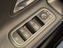 Mercedes-Benz A-klasse 180 Luxury Line Panorama Dak | Alcantara Bekleding | LED | Widescreen | Camera | Navigatie | Parkeersensoren Rondom | 17" Lichtmetaal | Achteruitrijcamera | Alcantara Bekleding | Comfortstoel(en)