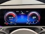 Mercedes-Benz A-klasse 180 Luxury Line Panorama Dak | Alcantara Bekleding | LED | Widescreen | Camera | Navigatie | Parkeersensoren Rondom | 17" Lichtmetaal | Achteruitrijcamera | Alcantara Bekleding | Comfortstoel(en)