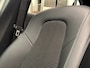 Mercedes-Benz A-klasse 180 Luxury Line Panorama Dak | Alcantara Bekleding | LED | Widescreen | Camera | Navigatie | Parkeersensoren Rondom | 17" Lichtmetaal | Achteruitrijcamera | Alcantara Bekleding | Comfortstoel(en)