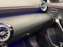 Mercedes-Benz A-klasse 180 Luxury Line Panorama Dak | Alcantara Bekleding | LED | Widescreen | Camera | Navigatie | Parkeersensoren Rondom | 17" Lichtmetaal | Achteruitrijcamera | Alcantara Bekleding | Comfortstoel(en)