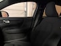 Volvo C40 Recharge Extended Range Plus 82 kWh | Trekhaak | All Season banden | Adaptieve Cruise Control | Stoel en Stuurwielverwarming | 20 Inch | Pilot Assist | BLIS Dode Hoek Detectie | Parkeercamera | Google Infotainment | Textiel City Canvas bekleding | Zitting verlenging voorstoelen | Panoramadak | Keyless Drive | Privacy Glass | Parkeersensoren voor+achter | Elektrisch bedienbare achterklep | Warmtepomp | DAB Radio | Apple Carplay/Android Auto | Alarm Klasse III | Draadloos telefoon opladen | Volvo On Call met mobiele App functie | Fjord Blue Metallic |
