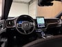Volvo XC60 T6 AWD Recharge Ultra Black Edition | MY26 | Luchtvering | Trekhaak | 360 Camera | Head-Up Display | Harman Kardon | Adaptieve Cruise Control | Stoelverwarming voor+achter | Stuurwielverwarming | Schuifdak | Full LED Meesturende koplampen | Pilot Assist | BLIS Dode Hoek Detectie | Elektrische voorstoelen geheugen | Contour stoelen met wit stiksel en bies | Zitting verlenging voorstoelen | Lederen dashboard | 21 Inch | Google Infotainment | Keyless Drive | Elektrisch bedienbare achterklep | DAB Radio | Apple Carplay/Android Auto | Draadloos telefoon opladen | Volvo On Call met mobiele App functie | Onyx Black Metallic |