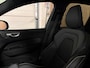 Volvo XC60 T6 AWD Recharge Ultra Black Edition | MY26 | Luchtvering | Trekhaak | 360 Camera | Head-Up Display | Harman Kardon | Adaptieve Cruise Control | Stoelverwarming voor+achter | Stuurwielverwarming | Schuifdak | Full LED Meesturende koplampen | Pilot Assist | BLIS Dode Hoek Detectie | Elektrische voorstoelen geheugen | Contour stoelen met wit stiksel en bies | Zitting verlenging voorstoelen | Lederen dashboard | 21 Inch | Google Infotainment | Keyless Drive | Elektrisch bedienbare achterklep | DAB Radio | Apple Carplay/Android Auto | Draadloos telefoon opladen | Volvo On Call met mobiele App functie | Onyx Black Metallic |