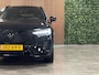Volvo XC60 T6 AWD Recharge Ultra Black Edition | MY26 | Luchtvering | Trekhaak | 360 Camera | Head-Up Display | Harman Kardon | Adaptieve Cruise Control | Stoelverwarming voor+achter | Stuurwielverwarming | Schuifdak | Full LED Meesturende koplampen | Pilot Assist | BLIS Dode Hoek Detectie | Elektrische voorstoelen geheugen | Contour stoelen met wit stiksel en bies | Zitting verlenging voorstoelen | Lederen dashboard | 21 Inch | Google Infotainment | Keyless Drive | Elektrisch bedienbare achterklep | DAB Radio | Apple Carplay/Android Auto | Draadloos telefoon opladen | Volvo On Call met mobiele App functie | Onyx Black Metallic |