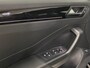 Volkswagen T-Roc 1.5 TSI R-Line Edition 2x R line Camera IQ-light/Matrix ACC (Navigatie via Apple carplay) 17inch Virtual Cockpit