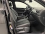 Volkswagen T-Roc 1.5 TSI R-Line Edition 2x R line Camera IQ-light/Matrix ACC (Navigatie via Apple carplay) 17inch Virtual Cockpit