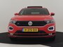 Volkswagen T-Roc 1.5 TSI Sport Business R 150pk DSG/AUTO | Dodehoekdetectie | Panorama dak | Camera achter | Elektri klep | Parkeersensoren v+a | R-Line exterieur  | Adaptief cruise control | 18"LMV