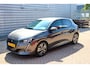 Peugeot 208 1.2 PureTech Allure O.a: PDC, Clima, Navi, Cruise, Carplay, DAB, Etc. All-in prijs!