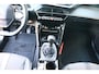 Peugeot 208 1.2 PureTech Allure O.a: PDC, Clima, Navi, Cruise, Carplay, DAB, Etc. All-in prijs!