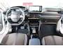 Peugeot 208 1.2 PureTech Allure Pack O.a: Dig. Display, DAB, Clima, Carplay, Cruise, Etc. All-in prijs!