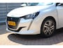 Peugeot 208 1.2 PureTech Allure Pack O.a: Dig. Display, DAB, Clima, Carplay, Cruise, Etc. All-in prijs!