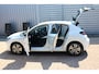 Peugeot 208 1.2 PureTech Allure Pack O.a: Dig. Display, DAB, Clima, Carplay, Cruise, Etc. All-in prijs!