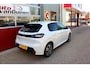 Peugeot 208 1.2 PureTech Allure Pack O.a: Dig. Display, DAB, Clima, Carplay, Cruise, Etc. All-in prijs!