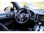 Porsche Cayenne 4.8 Turbo | ELEKTR. TREKHAAK | LUCHTVERING | ELEKTR. VOORSTOELEN INCL MEMORY | STOEL VERWARMING + VERKOELING | CAMERA | PARK SENS V+A | PRACHTIGE STAAT!
