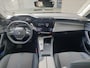Peugeot 308 SW 1.2 Hybrid 136 e-DCS6 Allure | Achterbank in 3 delen neerklapbaar met skiluik | Achteruitrijcamera | Apple Carplay/Android Auto|telefoonintegratie premium | Navigatie | Camera | Adapt. Cruise | | Achterbank in 3 delen neerklapbaar met skiluik | Achteruitrijcamera | Apple Carplay/Android Auto|telefoonintegratie premium