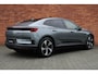 Polestar 4 Long Range Single motor Plus 100 kWh Panoramisch dak, Pilot Assist, 360° 3D Camera, Harman Kardon Premium Sound,Head-up display, Verlicht logo, Pixel LED-koplampen met adaptief groot licht, Touchscreen achterin, 12-voudig verstelbare stoelen, Elektrisch verstelbare achterstoelen, Verwarmd stuurwiel en verwarmbare achterstoelen, Klimaatregeling met 3 zones, Intelligente luchtreiniging, 22 kW AC-laden