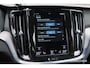 Volvo V60 2.0 B4 197Pk Aut. | R-Design | Achteruitrijcamera | Harman-Kardon | Trekhaak | 20''