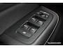 Volvo V60 2.0 B4 197Pk Aut. | R-Design | Achteruitrijcamera | Harman-Kardon | Trekhaak | 20''
